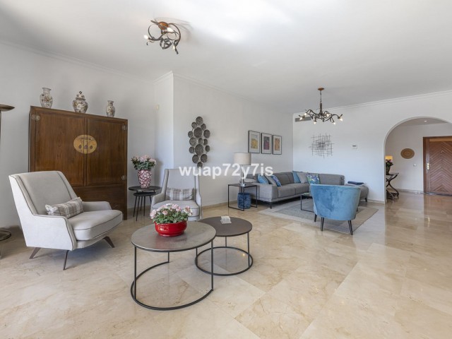 2 Sovrums Lägenhet i Estepona