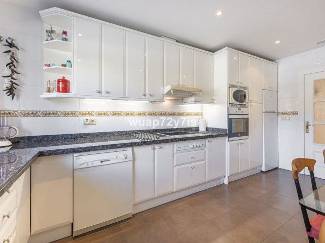 2 Sovrums Lägenhet i Estepona