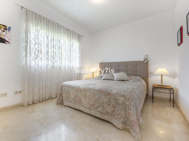 2 Sovrums Lägenhet i Estepona