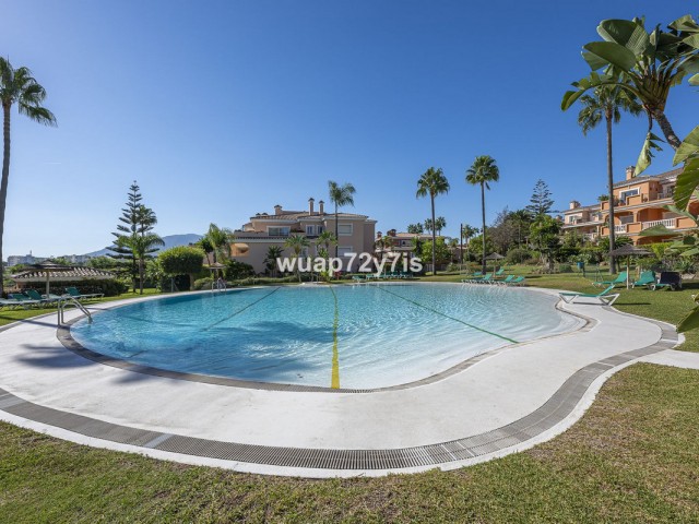 2 Sovrums Lägenhet i Estepona