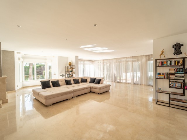 7 Slaapkamer Villa in Guadalmina Baja