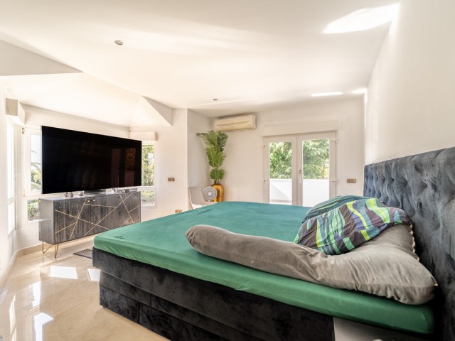 7 Slaapkamer Villa in Guadalmina Baja