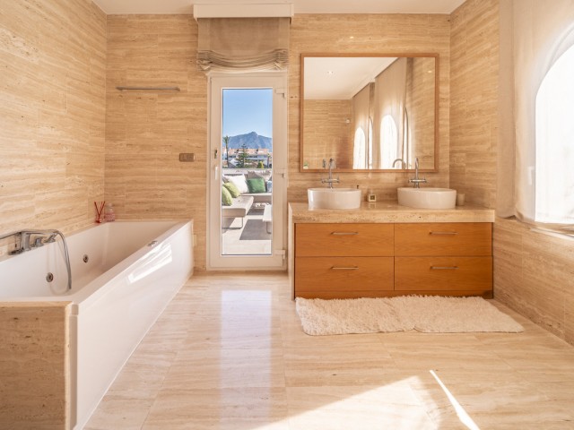 7 Slaapkamer Villa in Guadalmina Baja
