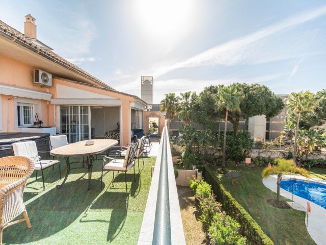 Penthouse avec 2 Chambres  à Marbella