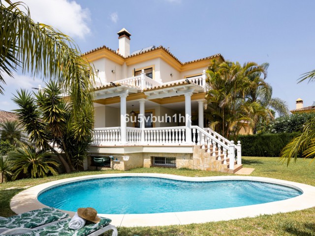 5 Sovrums Villa i Sierrezuela