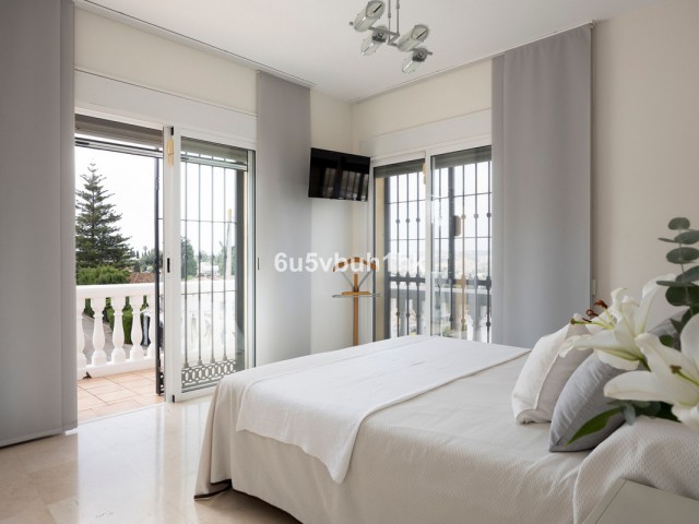 5 Sovrums Villa i Sierrezuela
