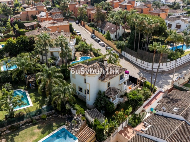 5 Sovrums Villa i Sierrezuela