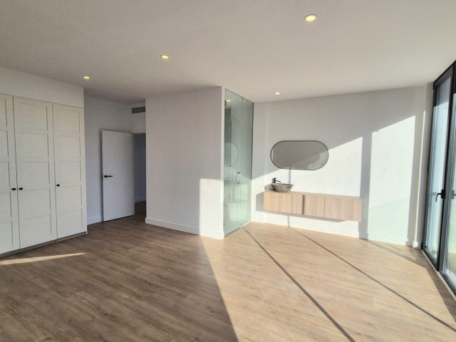 Villa con 3 Dormitorios  en Cerros del Aguila