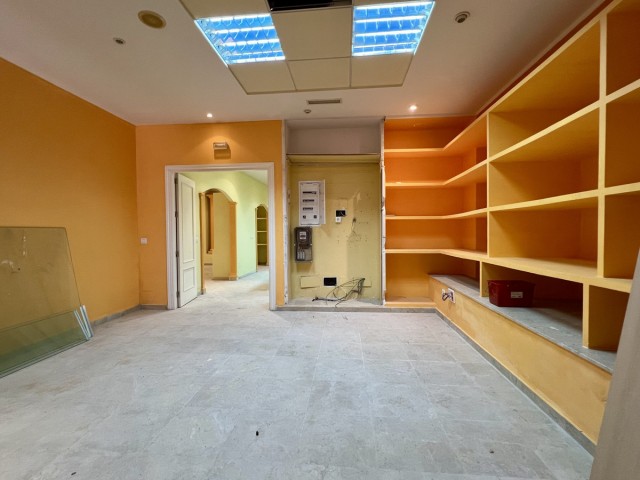 Commercial in Guadalmina Alta