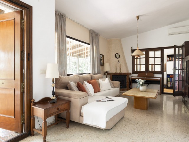 Villa con 3 Dormitorios  en Cerros del Aguila