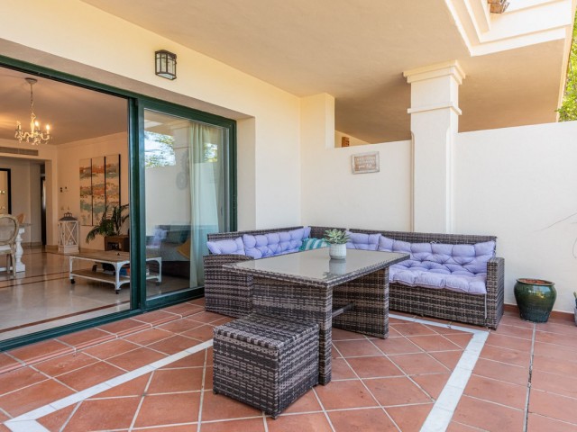 Apartamento con 3 Dormitorios  en Nueva Andalucía