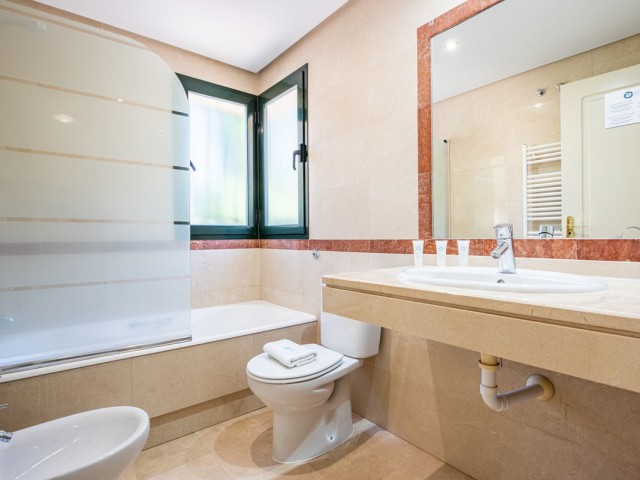 Apartamento con 3 Dormitorios  en Nueva Andalucía
