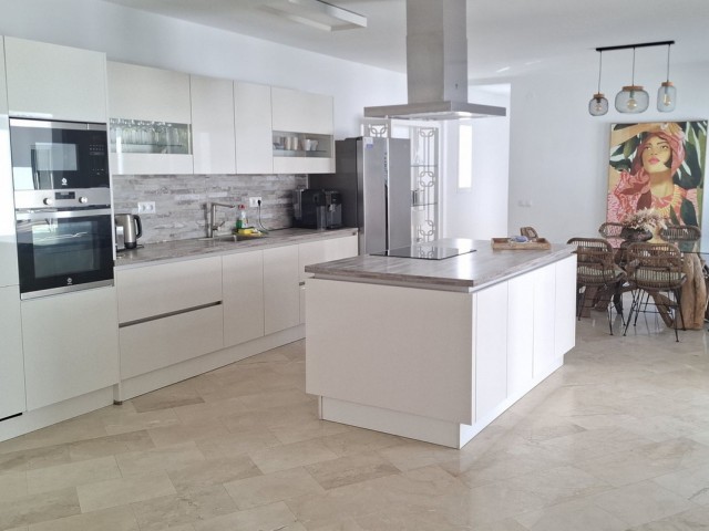 5 Soveroms Villa i Sierrezuela