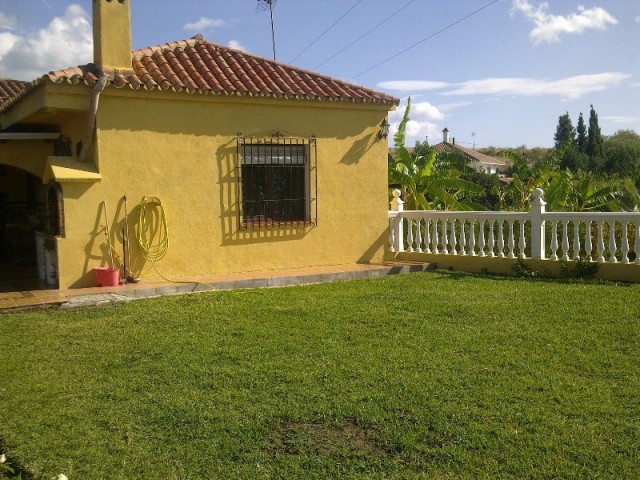 5 Soveroms Villa i Estepona