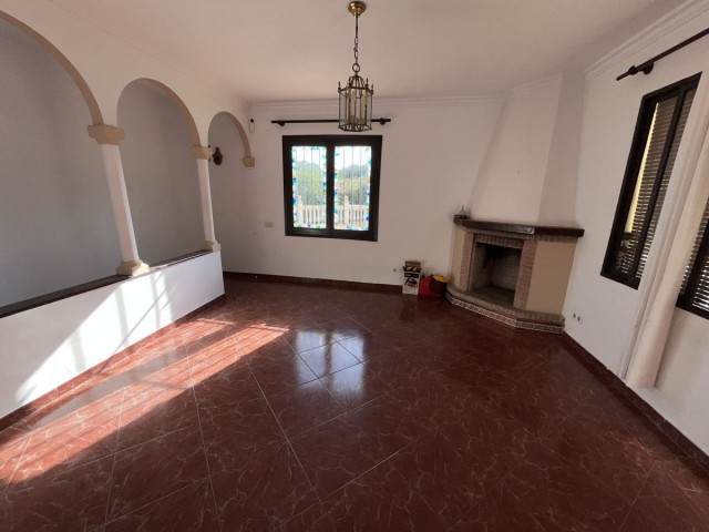 5 Soveroms Villa i Estepona