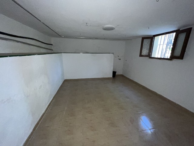 5 Soveroms Villa i Estepona