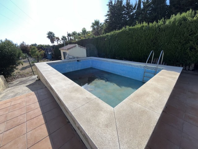 5 Soveroms Villa i Estepona