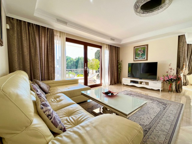 6 Soveroms Villa i El Rosario