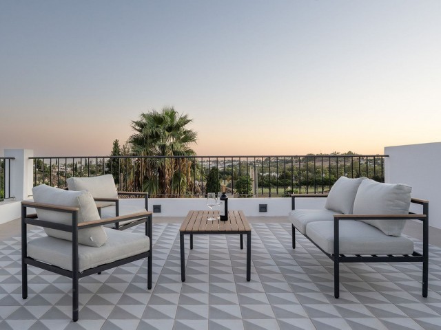 4 Bedrooms Villa in Nueva Andalucía