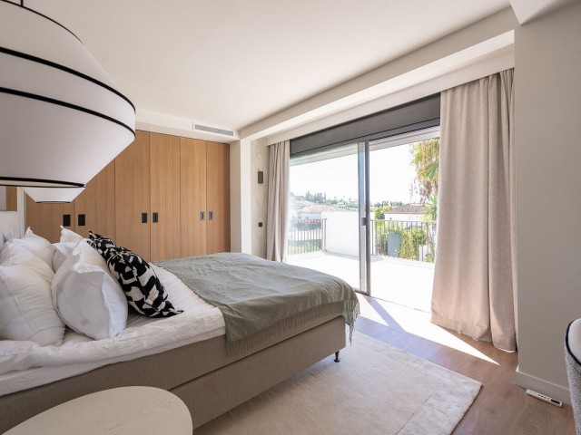 4 Bedrooms Villa in Nueva Andalucía