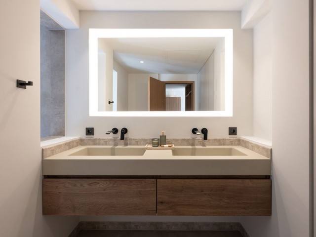 4 Bedrooms Villa in Nueva Andalucía
