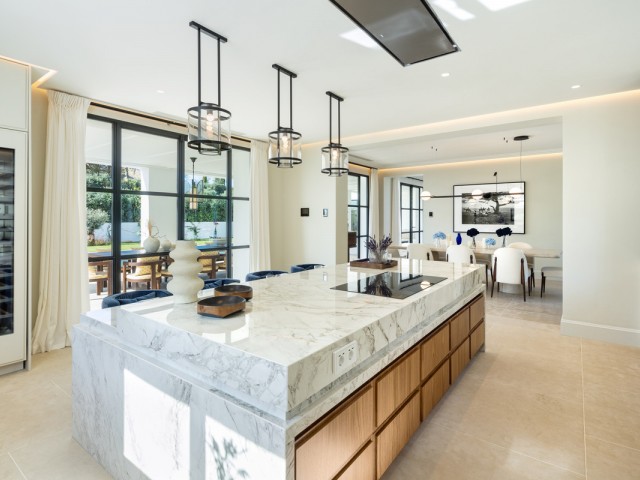 6 Bedrooms Villa in The Golden Mile