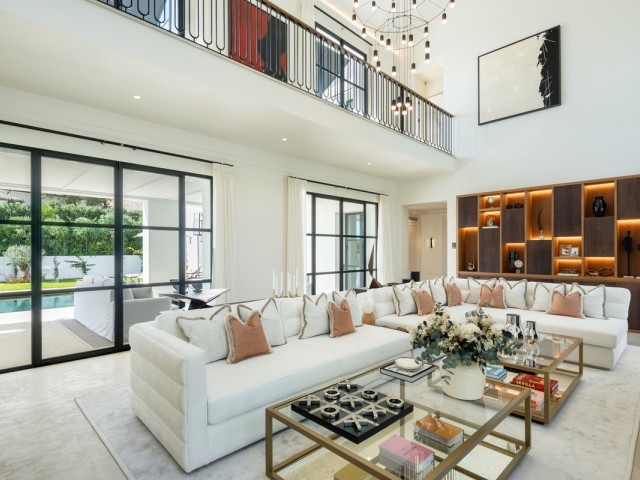 6 Bedrooms Villa in The Golden Mile