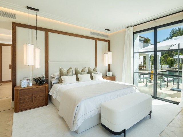 6 Bedrooms Villa in The Golden Mile