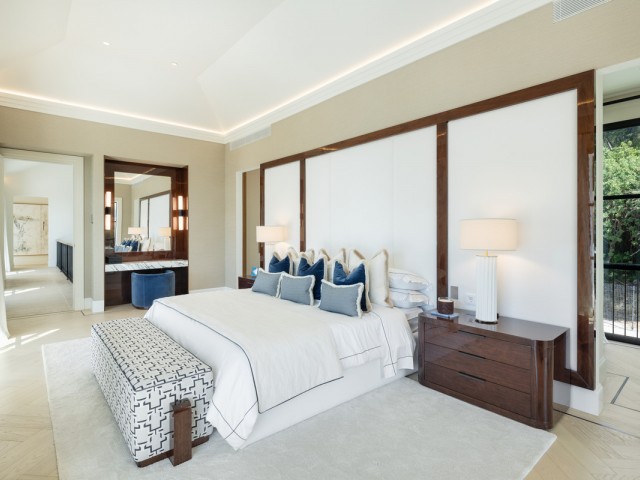 6 Bedrooms Villa in The Golden Mile