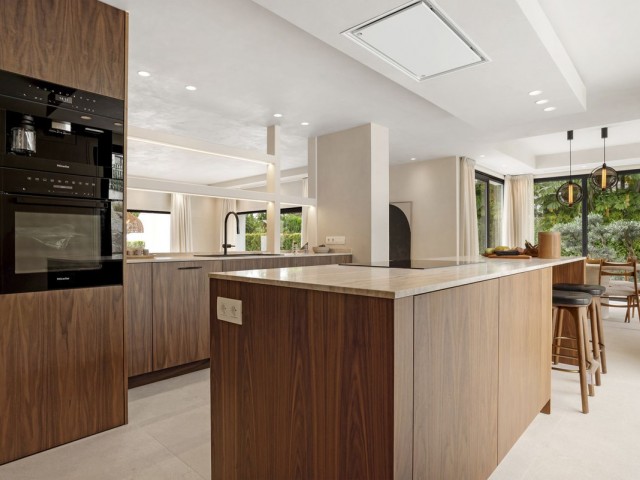 Villa con 4 Dormitorios  en Benahavís