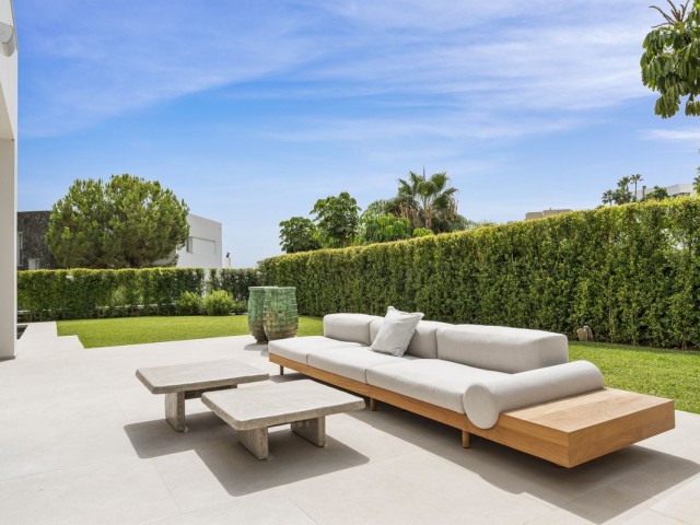 Villa con 4 Dormitorios  en Benahavís