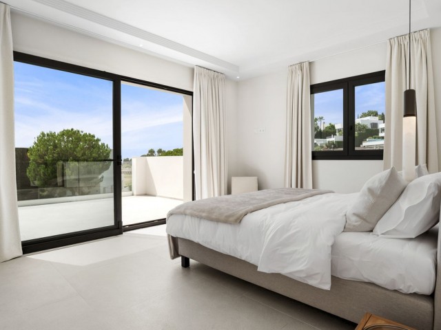 Villa con 4 Dormitorios  en Benahavís