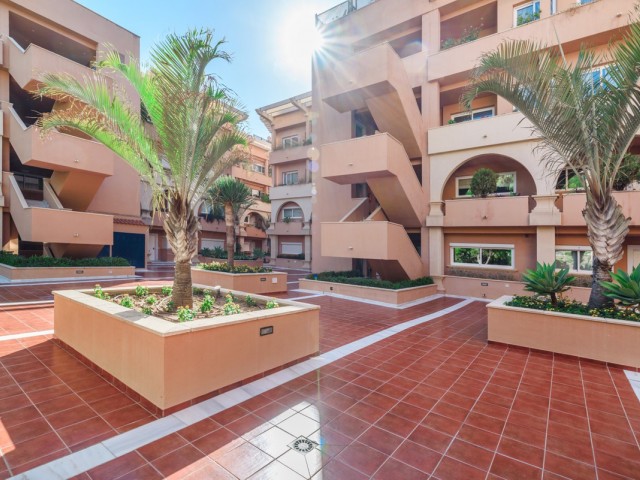 2 Bedrooms Apartment in Nueva Andalucía