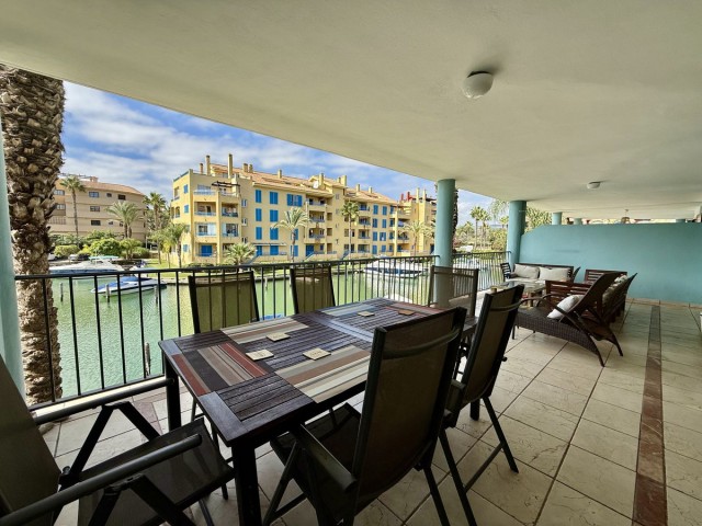 3 Bedrooms Apartment in Sotogrande Puerto