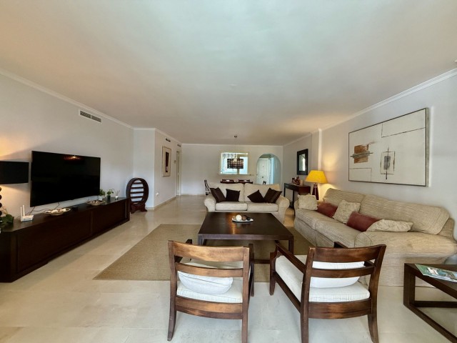 3 Bedrooms Apartment in Sotogrande Puerto