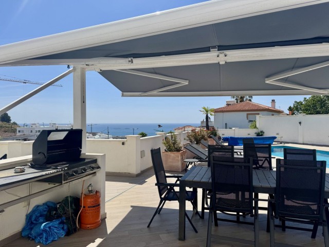 4 Sovrums Villa i Estepona