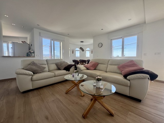 4 Sovrums Villa i Estepona