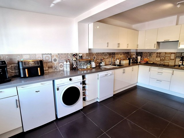 3 Schlafzimmer Reihenhaus in La Duquesa