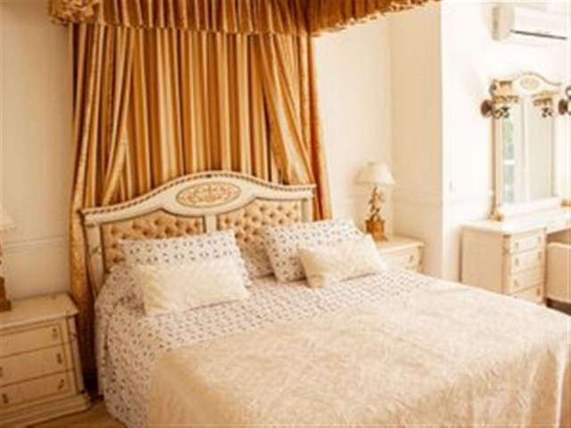 Villa avec 6 Chambres  à Benalmadena Costa