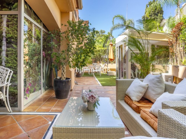 2 Bedrooms Apartment in Puerto Banús