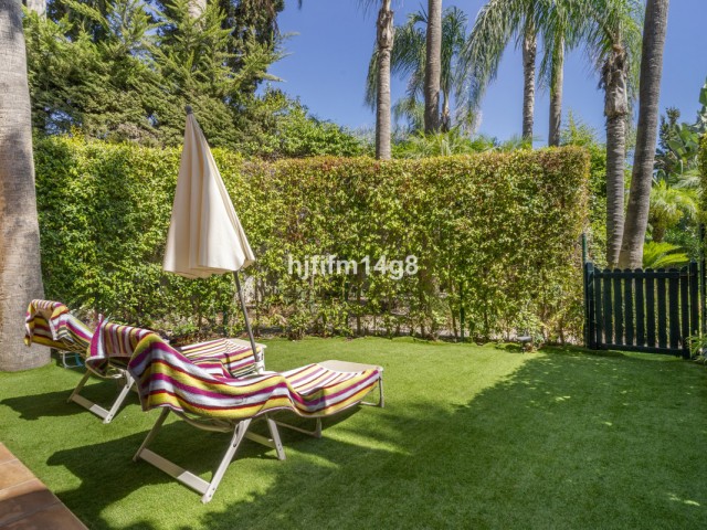 2 Bedrooms Apartment in Puerto Banús