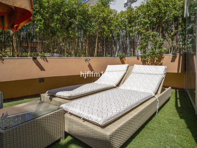 2 Bedrooms Apartment in Puerto Banús