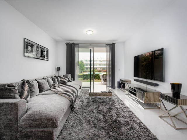 2 Schlafzimmer Apartment in Estepona