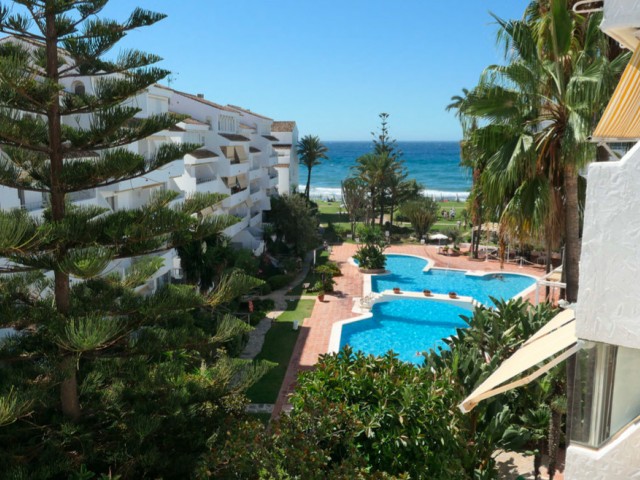 4 Bedrooms Apartment in Marbesa