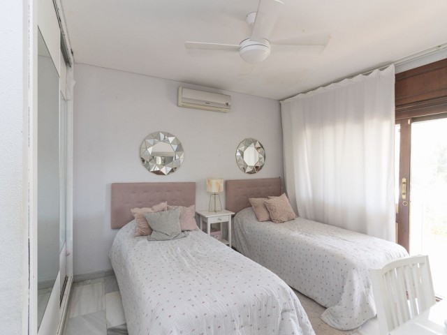 Villa con 4 Dormitorios  en El Rosario