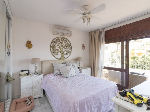 Villa con 4 Dormitorios  en El Rosario