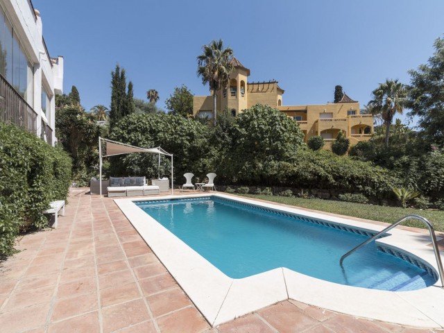 Villa con 4 Dormitorios  en El Rosario