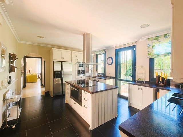 7 Sovrums Villa i San Roque Club