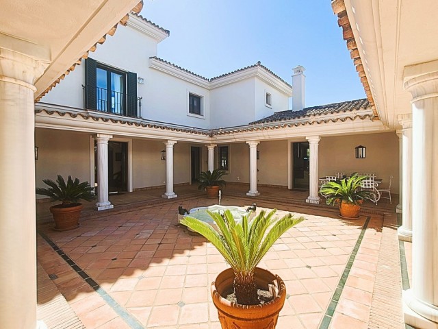 7 Sovrums Villa i San Roque Club