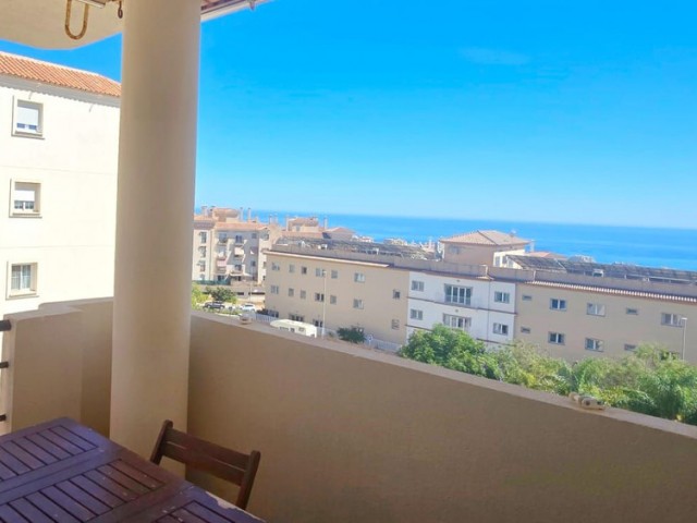 4 Bedrooms Apartment in Arroyo de la Miel
